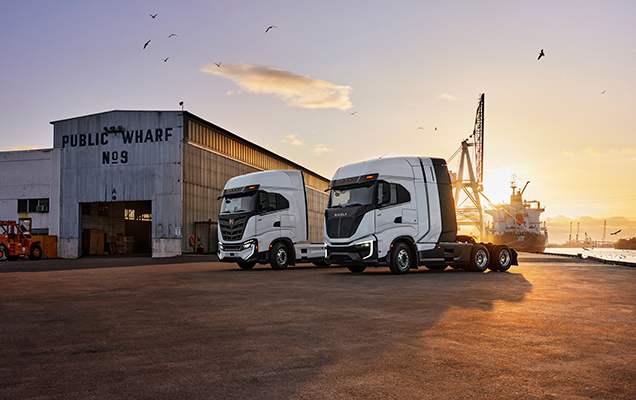 NIKOLA_BEV_FCEV_PORT_HERO---SHOT_7_1013.jpg - homepage & trucksfleet FAQ_