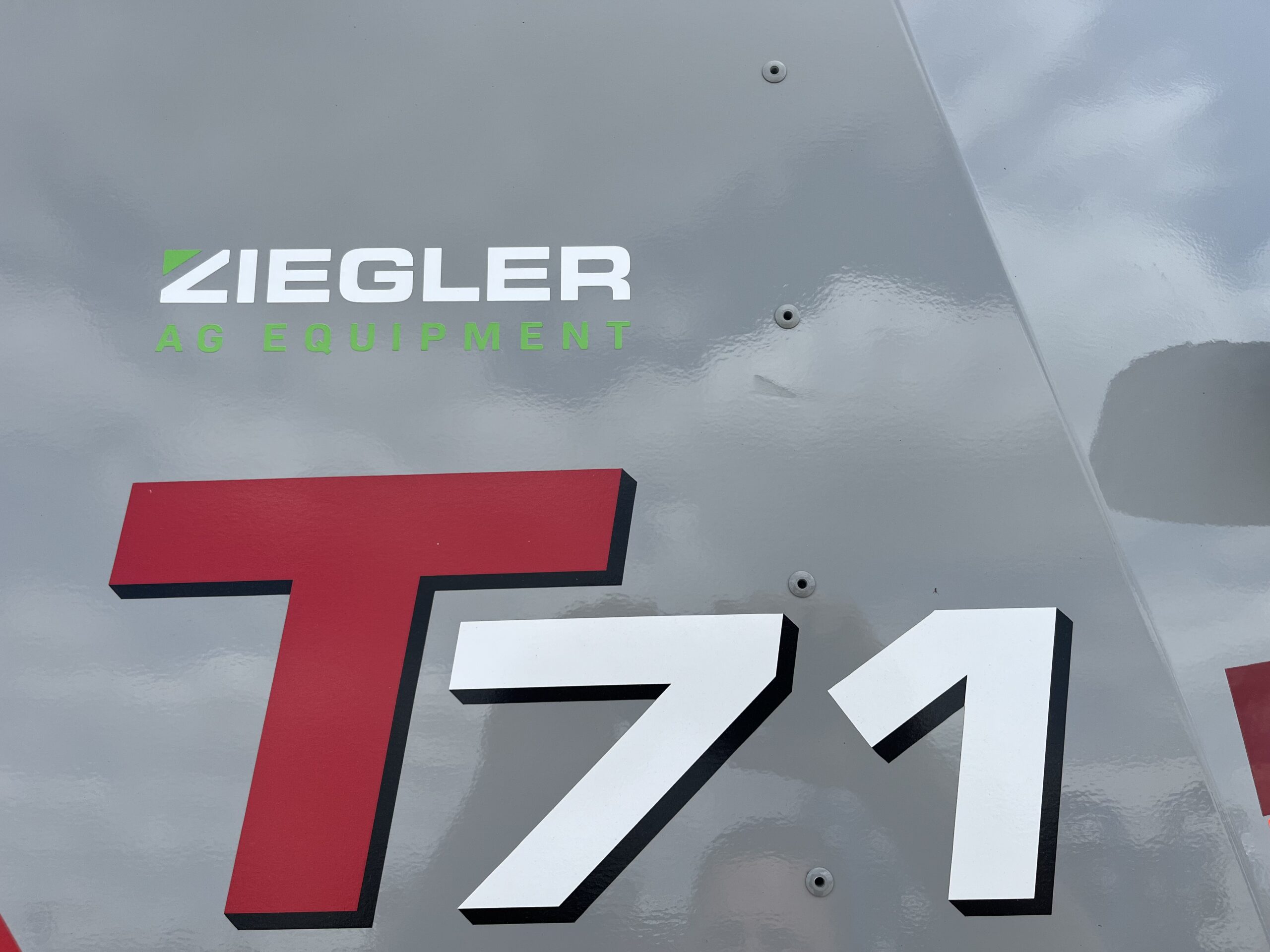 Fendt FT728 plowing a field